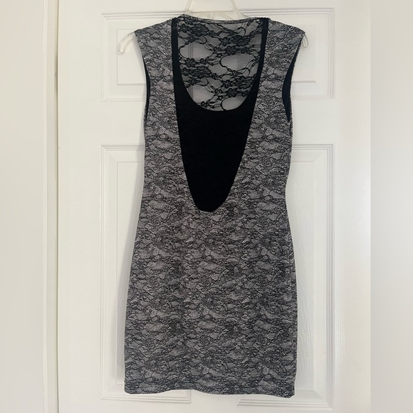 Gorgeous Cocktail Dress - Picture 4 of 8